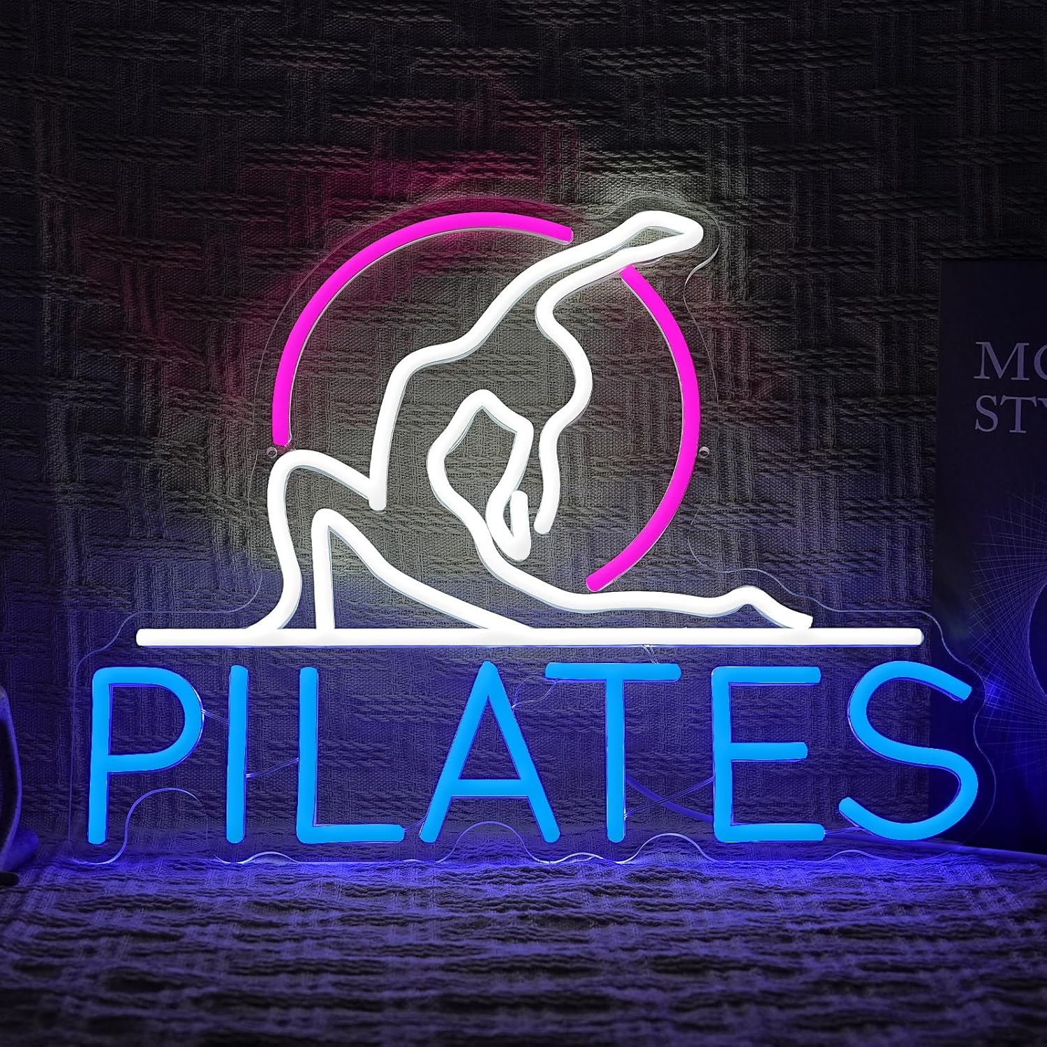 Pilates Neon-Schild Yoga-Studi – Pilates Yoga Room Bewertung und Preis